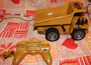HUINA Truck 6 Ch 2.4G Alloy Remote Control Dump 4 Wheel Drive w/battery and usb - Picture 1 of 8