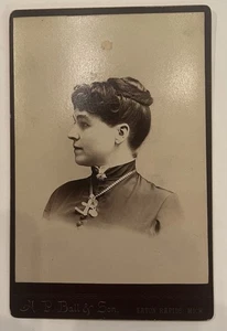Antique Cabinet Card Photograph Woman Cross Necklace Eaton Rapids Michigan - Picture 1 of 5