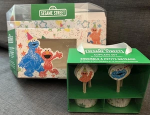 NEW Sesame Street Set of 6 Window Treat Gift Boxes & 24 Cupcake Set ELMO - Picture 1 of 7