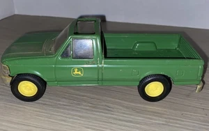 Vintage John Deere ERTL  Pickup Truck 1:32 Scale Collectible - Picture 1 of 7