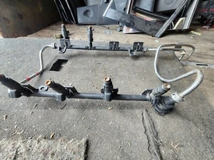 2000 2001 2002 2003 2004 2005 CADILLAC DEVILLE FUEL RAILS FUEL INJECTORS - Picture 1 of 3