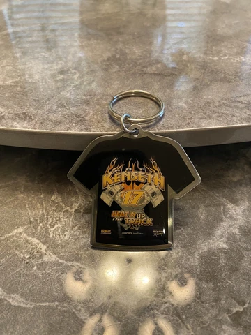 Matt Kenseth (T-Shirt Shaped) Collector Keychain Cover