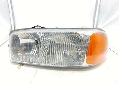 Headlamp Assembly GMC YUKON Left 01 02 03 04 05 06 - Image 1 of 4