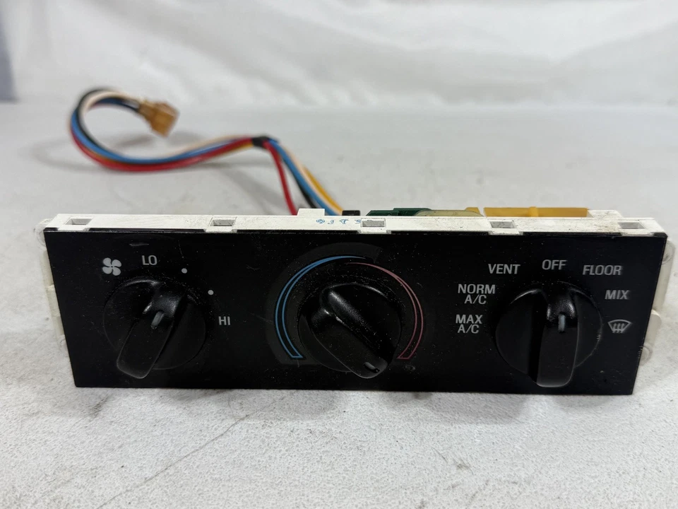 Mercury Grand Marquis 1998-2009 calefacción aire acondicionado control de clima ZA3HW Foto 1 de 4