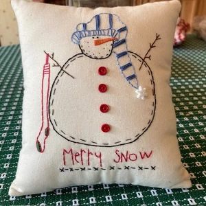 Merry Snow Hand Stitched Pillow Tuck - Picture 1 of 2