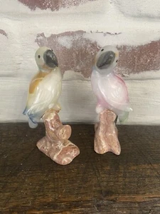 Alabaster Papageien Set - 2 sitzende Zweige Italienisches Dekor Regal Sitter Sammeln - Bild 1 von 14