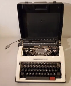 Dong AH Precision, Manual Typewriter, Marathon 1000R, Made In Korea, Case-Tested - Picture 1 of 11