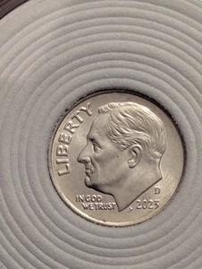 Beautiful 2023 D Roosevelt Dime With Major Die Chip On Mouth. - Picture 1 of 3