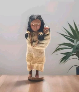 Bambola vintage Skookum Bully buona madre nativa americana con perline e baby papoose - Foto 1 di 18