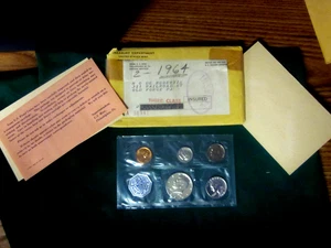 (1) 1964 Silver Proof U.S. Mint Set w/OGP & Cello Sealed Coins ~ Kennedy 50c. - Bild 1 von 2