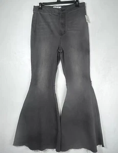 Free People Women’s Bell Bottom Jeans Size 31 High Rise Faded Black Flare Leg - Picture 1 of 18