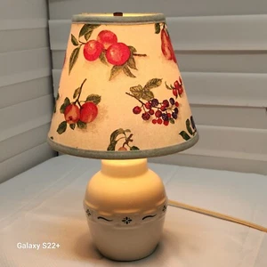 Longaberger Keramik Lampe gewebt Traditionen klassisch blau elfenbein Obst Medley Schirm - Bild 1 von 14