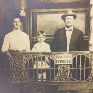Vintage Postkarte The Coney Island Express New York Souvenir Familie Foto Szene - Bild 1 von 6