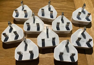 Huge 10x NEW Universal USB Uk Plug, For Phone And Accessories Etc, 5W White - Picture 1 of 6