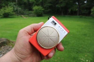 VINTAGE 1950s OLD NEAR MINT SONY ANTIQUE JAPANESE MID CENTURY TRANSISTOR RADIO - Picture 1 of 8