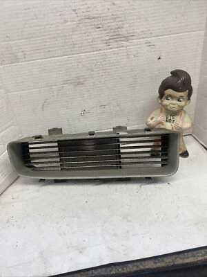 Parachoques delantero Plymouth Fury 1973 estacionamiento paso izquierdo OEM Mopar 3672774 parrilla Foto 1 de 4