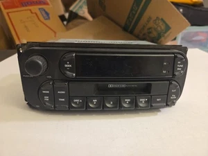 Jeep Wrangler TJ Dodge Chrysler Radio Cassette AM/FM OEM P05064335AE 02-06 - Bild 1 von 6