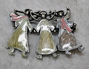 Drei Schlittschuh Engel Emaille Anstecknadel Brosche 3 Schwestern Freunde Flügel silberfarben - Bild 1 von 7