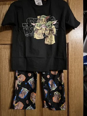 Juego de salón BOYS STAR WARS Baby Yoda ~ Talla 6/7 Foto 1 de 4