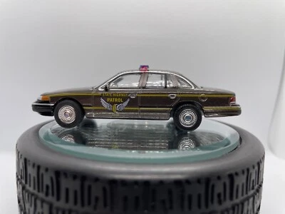 Greenlight  Ohio Highway Patrol 1995 Ford Crown Victoria - 1:64 - Loose - Image 1 of 4