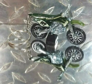 2007 Hot Wheels Green Wastelander Motorcycle Custom Key Chain Ring - Picture 1 of 5