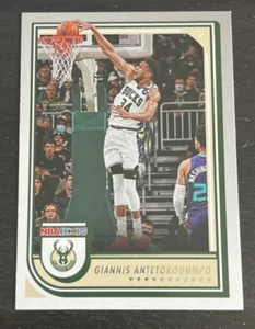 2022-23 NBA Hoops - Giannis Antetokounmpo - #44 - Picture 1 of 2