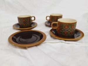 Hornsea Bronte 3 Tea Cups And 4 Saucers One Has A Chip And One Has A Crack - Picture 1 of 11