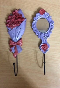 Espejo Victoriano Rosa Flor Ramo Rojo Púrpura Gancho de Pared Colgador de Llaves Decoración 3D - Imagen 1 de 4