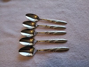 5 Pfaltzgraff Crosscreek Stainless Flatware Soup Spoons / Tablespoons See Pics - Picture 1 of 4