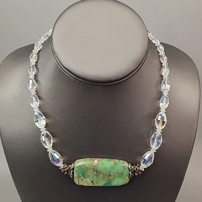 Collar con cuentas de piedra de vidrio verde calcedonia aurora boreal ovalado 17,5" Foto 1 de 4