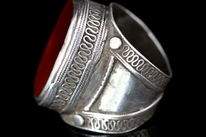 Anillo grande de plata estilo selyúcida vintage con joyería tribal cornalina yemenita - Imagen 1 de 3