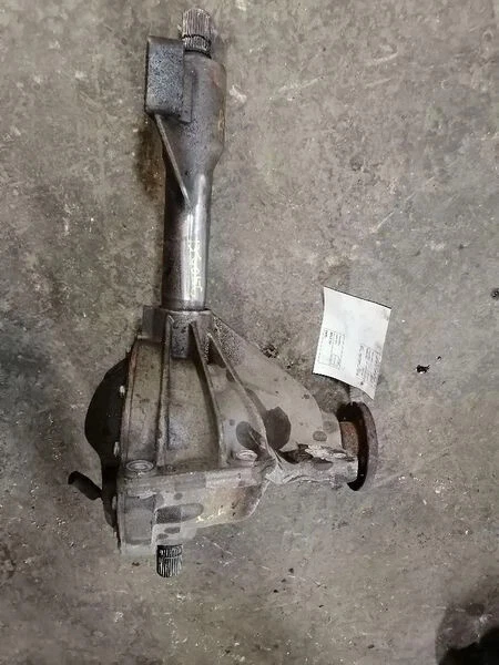 2002-2005 Dodge Ram 1500 Front Axle Differential Carrier Assembly 3.92 Ratio - Image 1 of 1