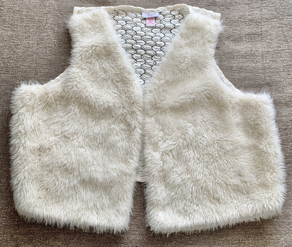 Women's Faux Fur Vest White Coat Size 18 - Image 1 of 4