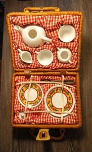 Delton Child’s Tea Set Wicker Basket flower 15 Pieces for two to play tea party - Picture 1 of 18