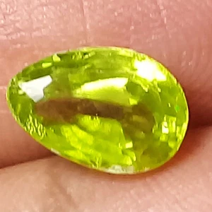 1.23CTS BEAUTIFUL COLOR NATURAL GREEN SPHENE LOOSE GEMSTONE - Picture 1 of 3