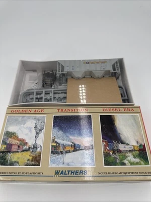 Walthers  HO #932-5410, 100 Ton Cement Hopper. Blue Circle Cement, #101, Gray - Image 1 of 4