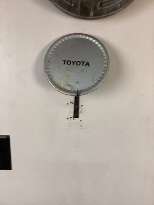 Cubierta de tapa de llanta central de fábrica Toyota Corolla 1986-1992 69168 vintage Foto 1 de 2