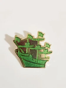 Disney Shanghai Limited Edition #300 Pirates Of The Caribbean Shop Trading Pin - Picture 1 of 2
