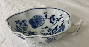 Blue Danube Blue Onion 6" Leaf Shaped Handled Nut Dish - Picture 1 of 7