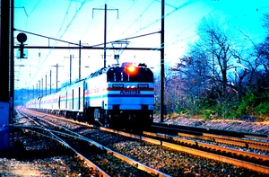 ORIGINAL KODACHROME SLIDE AMTRAK E-60 #609 (ex-#957) NEWARK, DE FEBRUARY 1989 - Picture 1 of 1