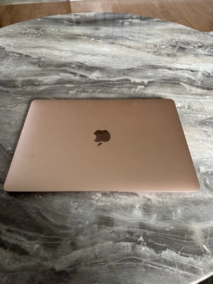 2020 Apple MacBook Air 13,3 дюйма i3 1,1 ГГц 8 ГБ RAM 256 ГБ SSD MWTJ2LL/A - Изображение 1 из 4