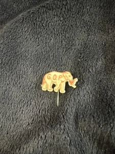 ๐บ๐ธ Republican Party Elephant Vintage Lapel Stick Pin - GOP Political Election - Picture 1 of 2