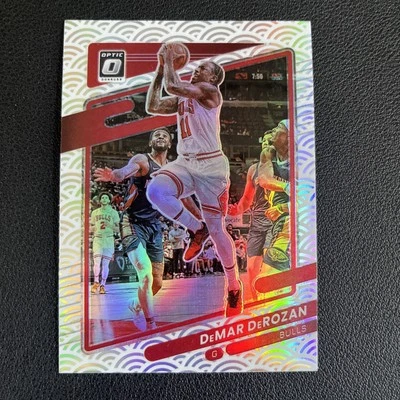 Demar DEROZAN 2021-22 Panini Donruss Optic White Photon Prizm SP - Image 1 of 4