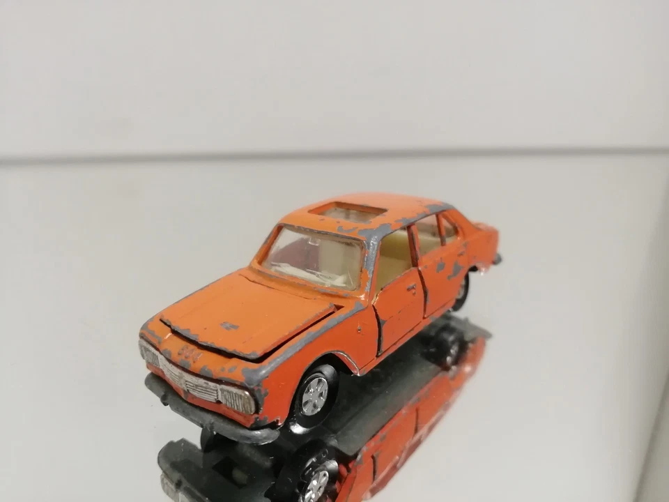 Majorette Peugeot 504 Naranja Raro - Imagen 1 de 4