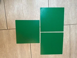 3 LEGO 3811 Green Baseplates 32x32 stud Building 10" x 10" classic base plates - Picture 1 of 3