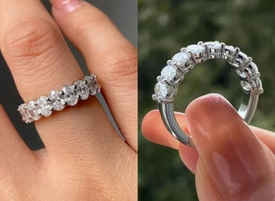 Anillo de media eternidad de diamantes cultivados/CVD de corte ovalado de Navidad de oro blanco de 14 k Foto 1 de 4