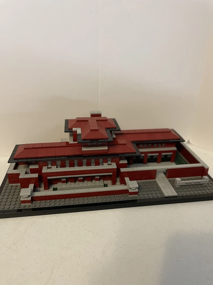 LEGO ARCHITECTURE Robie House 21010 No box FREE SHIPPING - Image 1 of 4