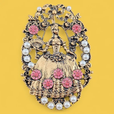 MARIE ANTOINETTE BROOCH/ PENDANT court lady w/ fake pearls pink stones pin M2 - Image 1 of 4