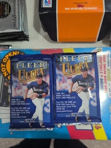 2000 FLEER ULTRA TWO (2) confezioni esclusive hobby sigillate in fabbrica A-Rod Ripken Autos - Foto 1 di 2