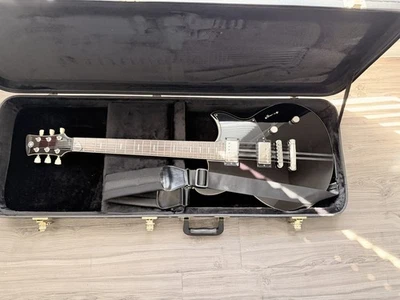 Yamaha Revstar RSS20 Electric Guitar Black – New w/ Hard Case & Strap - Image 1 of 4